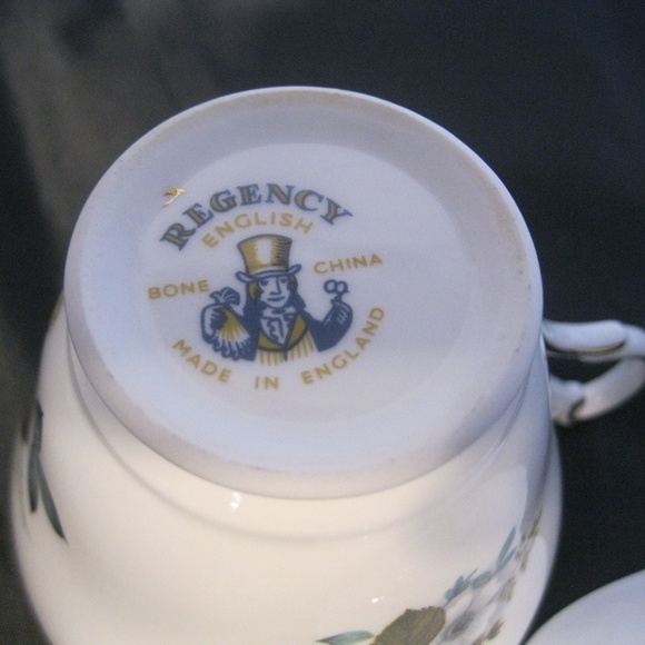 Vintage Regency English Teacup & Saucer Bone China - Picture 7 of 7